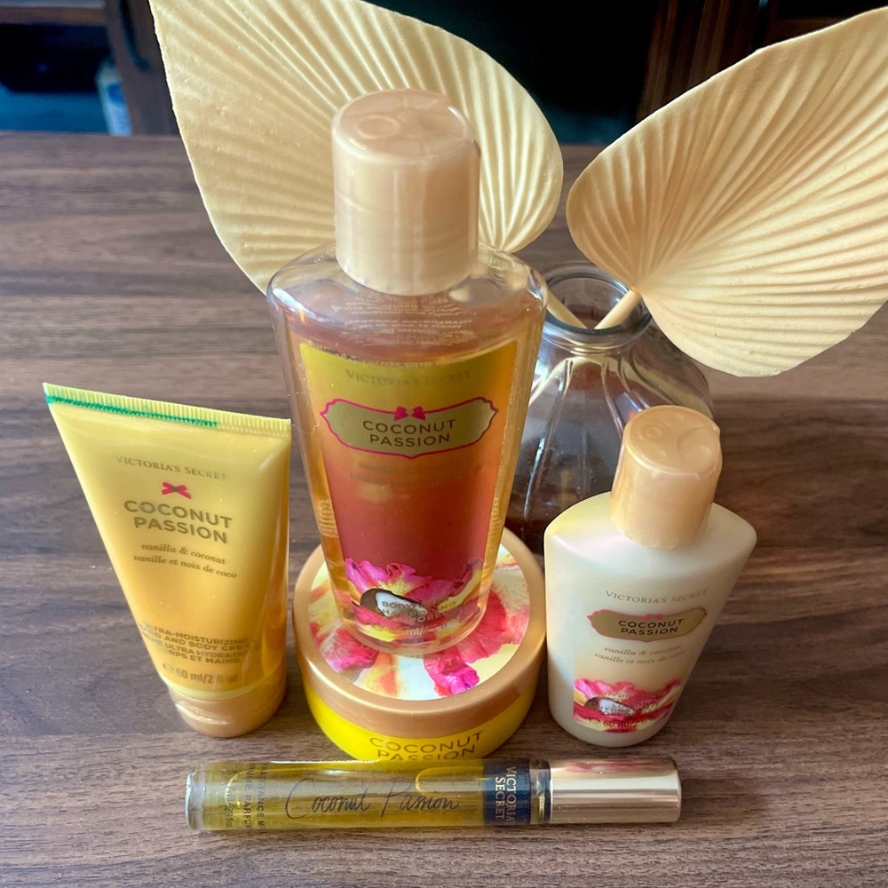 Victoria’s Secret Coconut Passion perfume with free travel set